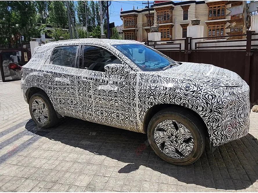 Tata Harrier EV mid variant spied testing